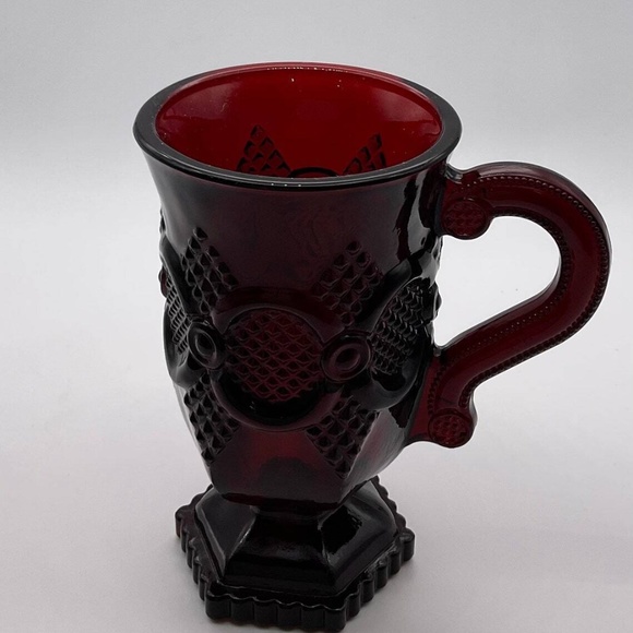 Set of 7 Vintage Avon 1876 Cape Cod Ruby Red Glass Mugs Pedestal Cups - Picture 4 of 4